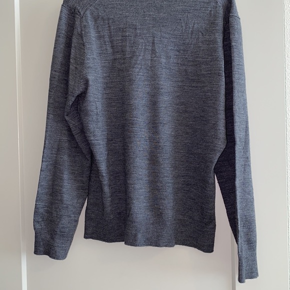 Gray Sweater - Picture 4 of 7